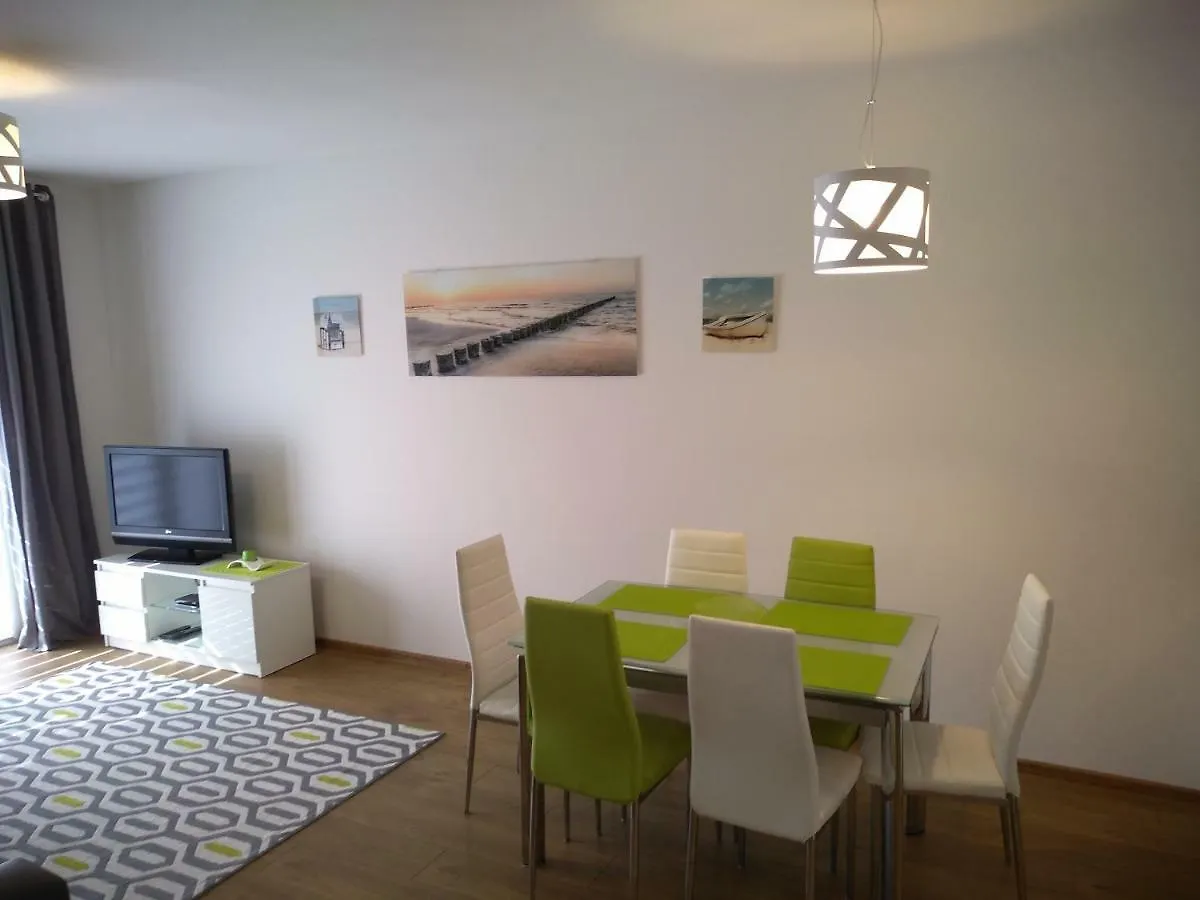 Apartament Limonkowy Kolobrzeg Podczele Apartment